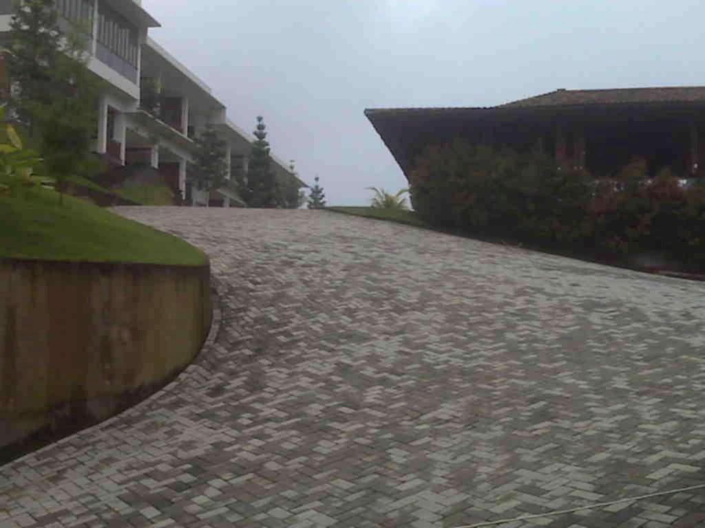 Jimmers Mountain Resort Puncak Εξωτερικό φωτογραφία