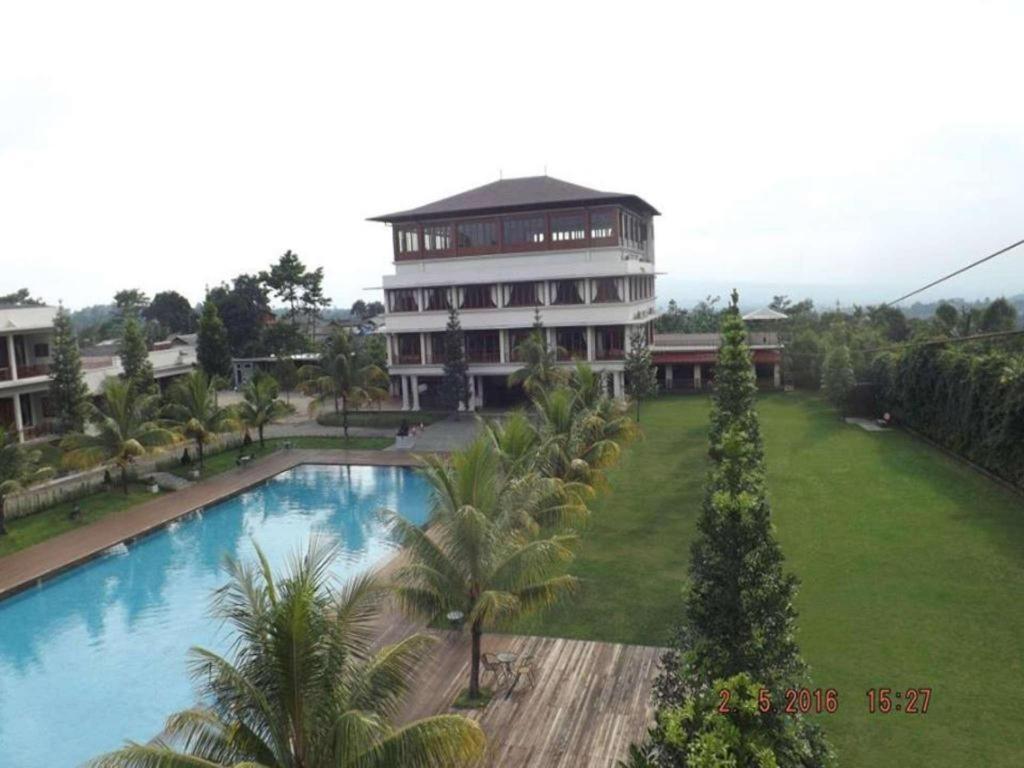 Jimmers Mountain Resort Puncak Εξωτερικό φωτογραφία