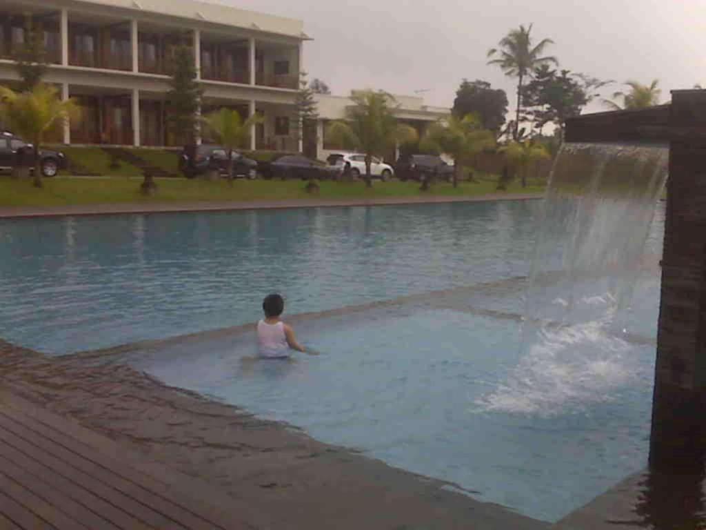 Jimmers Mountain Resort Puncak Εξωτερικό φωτογραφία